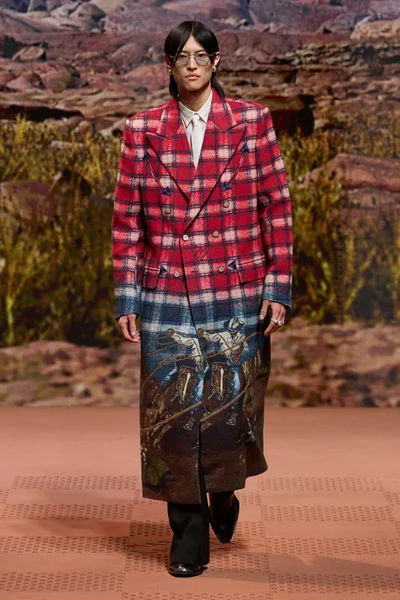 Look 50